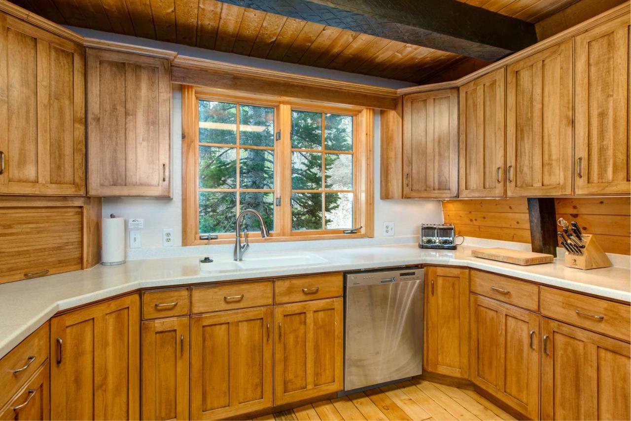 Creekside Chalet Alta Exterior photo